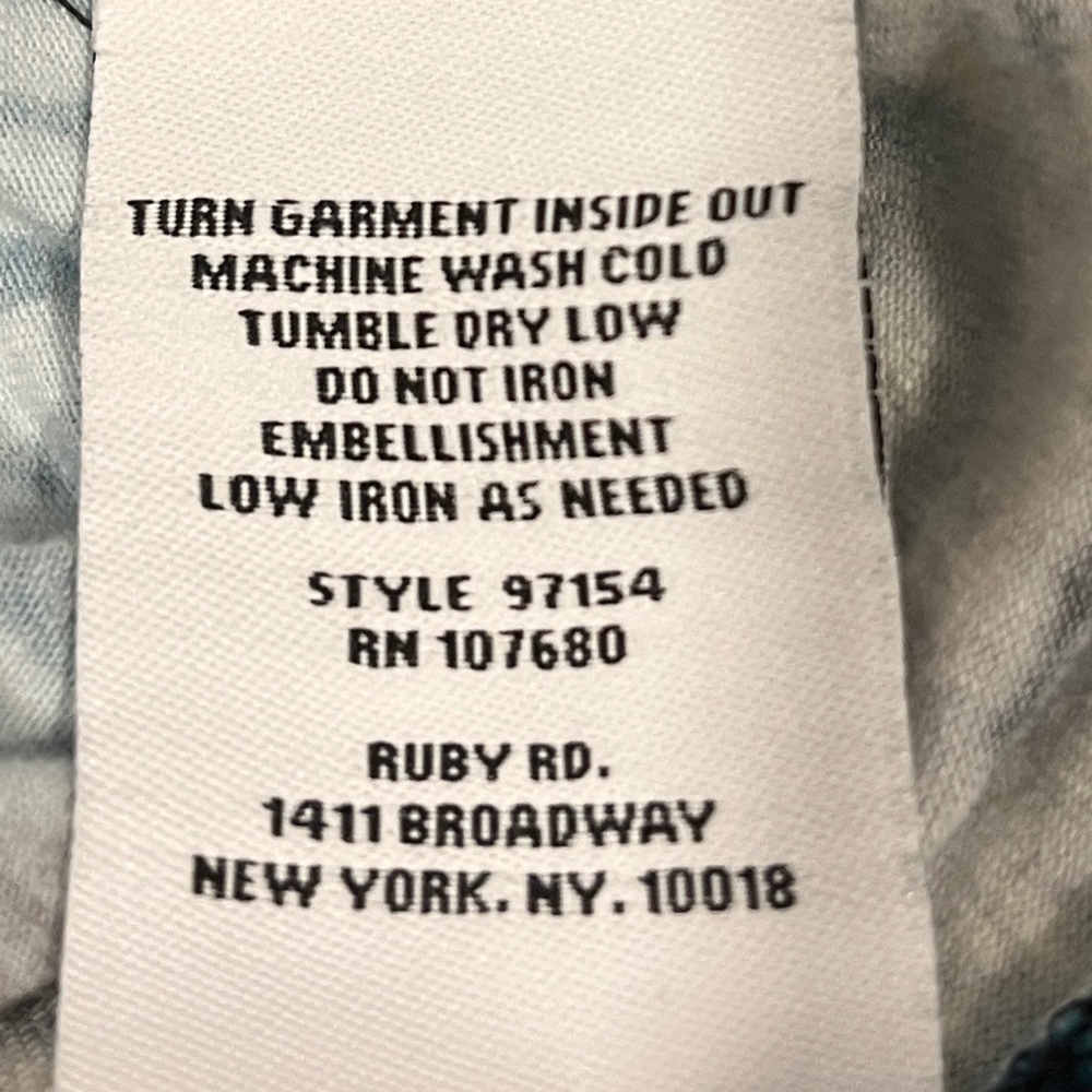 Ruby Rd. 3/4 V-Neck Top - Picture 4 of 4